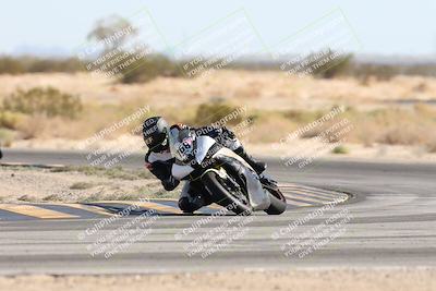 media/Nov-01-2025-CVMA (Sat) [[fc0f7531b8]]/Race 8-Supersport Middleweight/